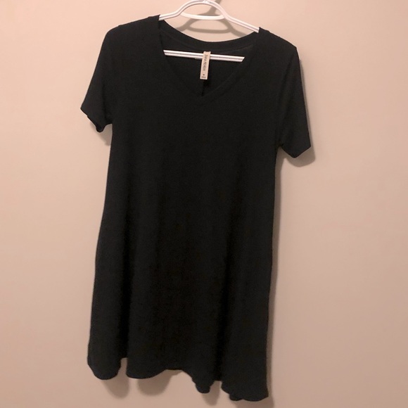 Casual V-Neck T-Shirt dress - Picture 1 of 4